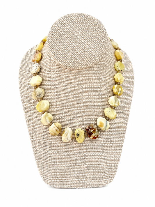 “Date with Daisy” Necklace