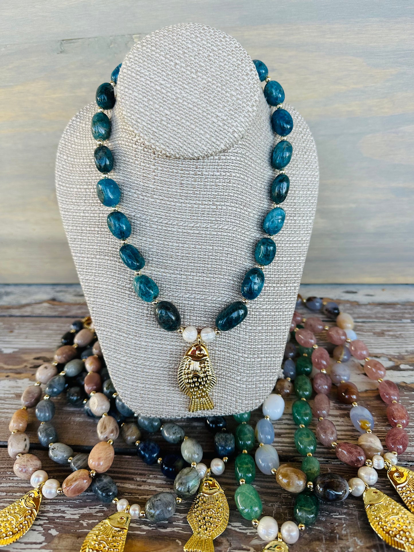 “Girl Catch” Necklace