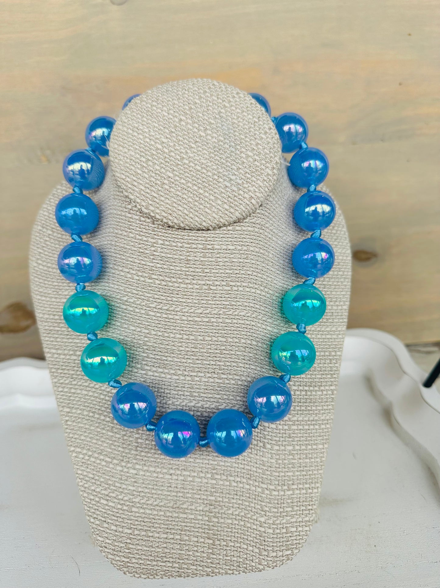 “BOUNCIN’ BUBBLE Necklace