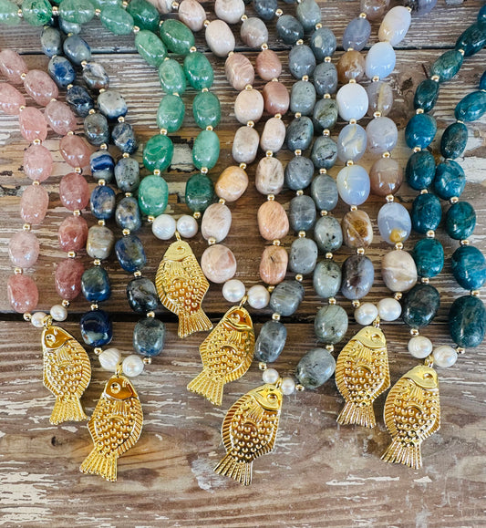 “Girl Catch” Necklace