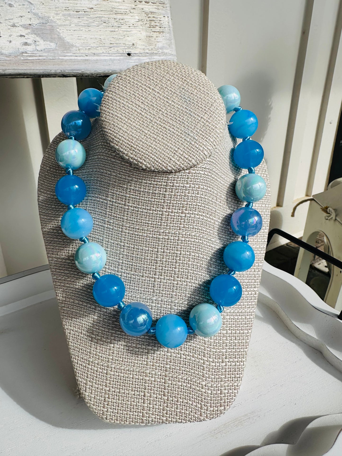 “BOUNCIN’ BUBBLE Necklace