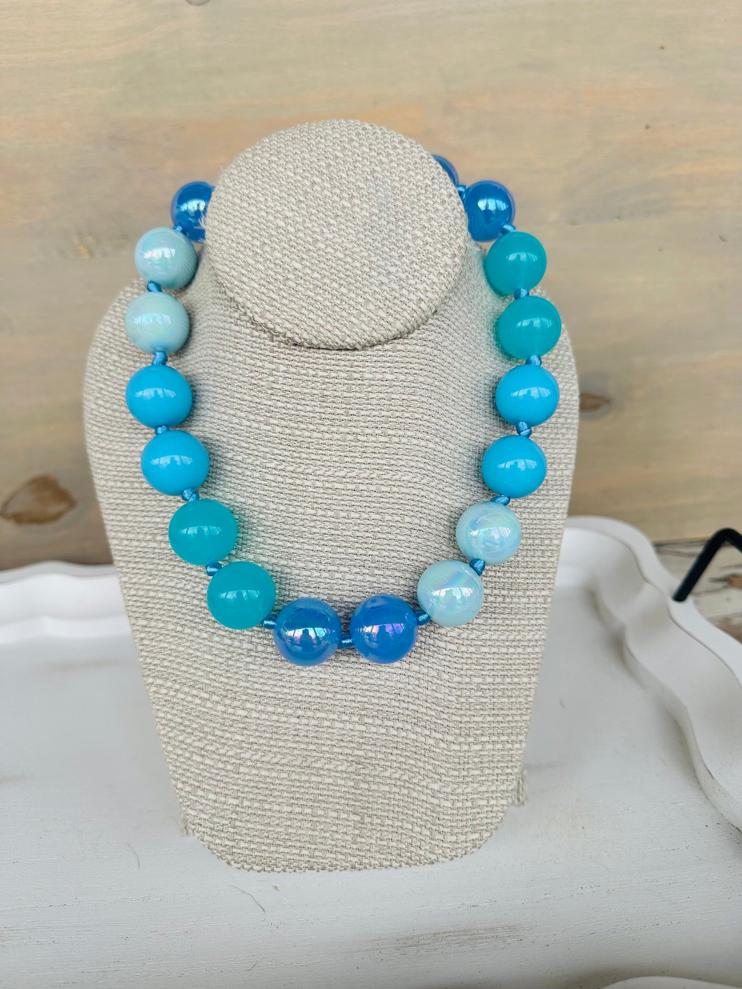 “BOUNCIN’ BUBBLE Necklace