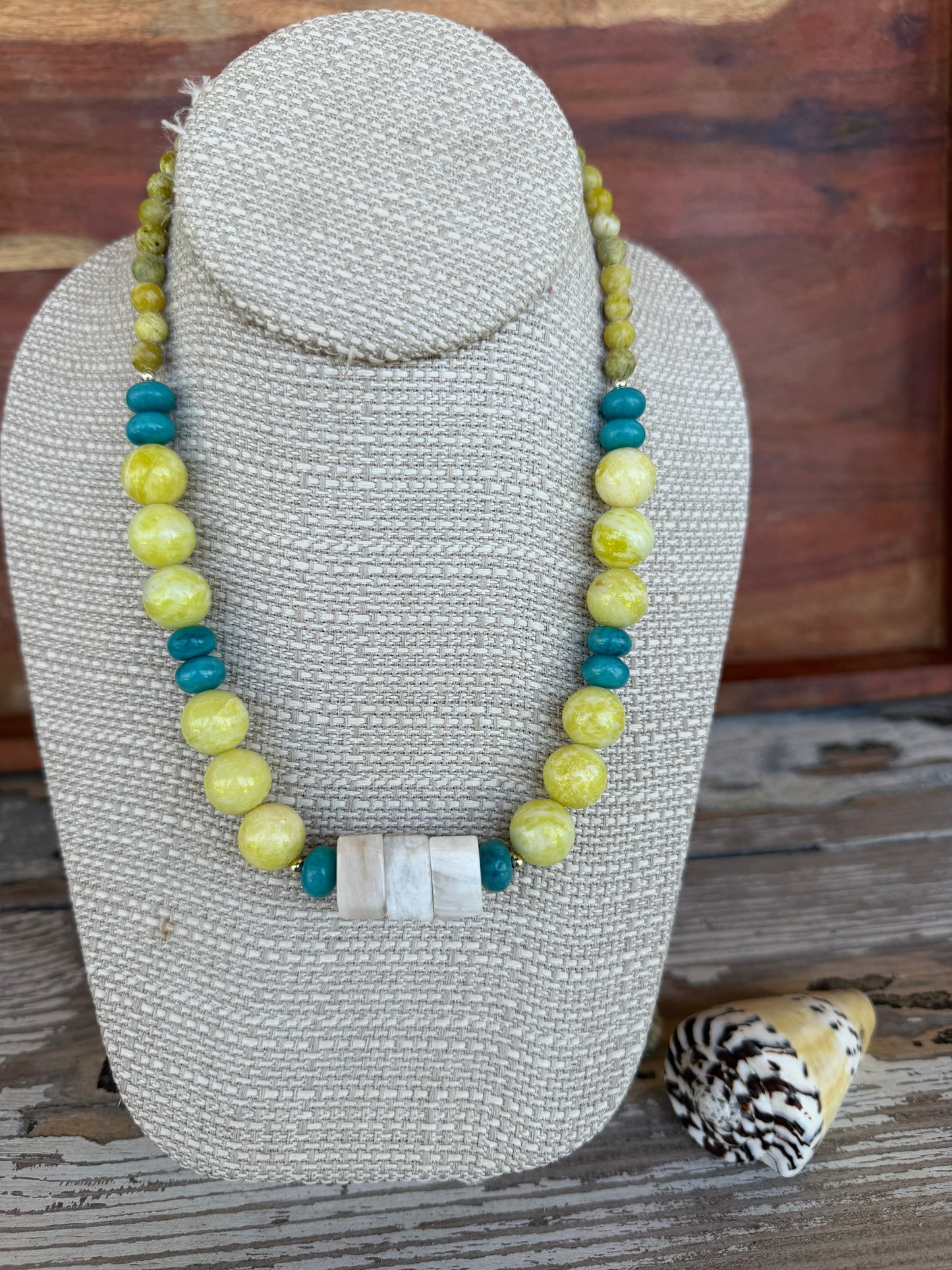 “Lemon Lounge” Necklace